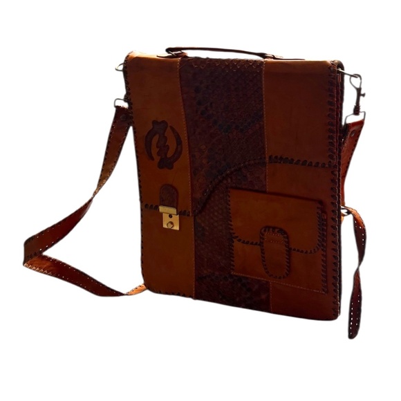 Handmade Leather Unisex Reptile Multicolor Crossbody Bag - Picture 2 of 15